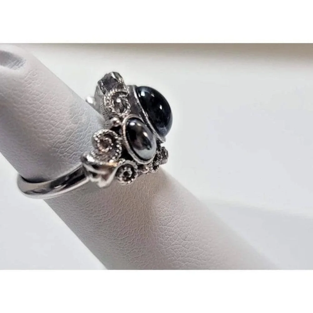 Avon Silver Tone Black Glass Ring adjustable 4‎ Oval Cabochon Cocktail Statement